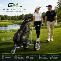 Chariot de golf électrique GolfMotion X2R avec sac de golf premium sur un parcours de golf, utilisé par deux golfeurs pendant une partie.