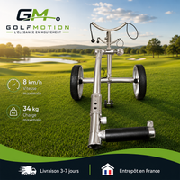 Vue de face du chariot de golf électrique X2R GolfMotion avec double moteur, vitesse maximale de 8 km/h et charge maximale de 34 kg.